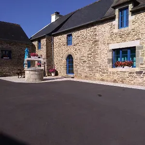 La Petite Maison Bleue Hébergement de vacances Lopérec